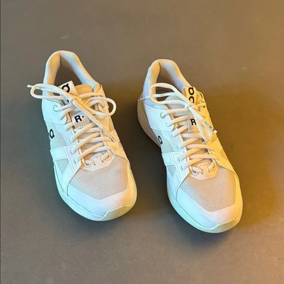 The ROGER Clubhouse Pro Tennis Sneaker - Picture 1 of 7